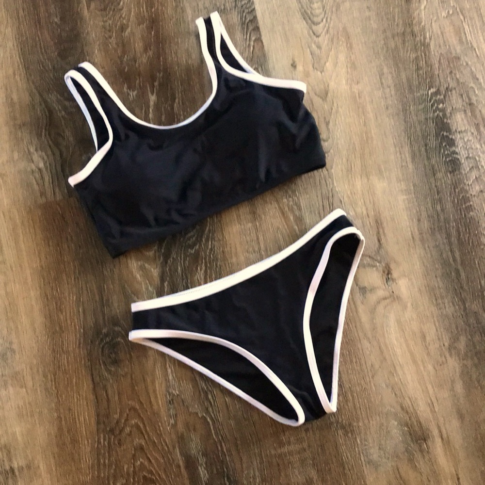 Contrast bikini